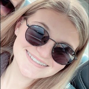 Quay Sunglasses, just don’t wear, worn once